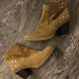 Old Navy Tan Ankle Booties with Gold Accents